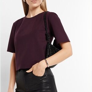 Express skimming ponte tee‎ - NWT in maroon